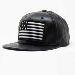 Konus Men's Bird Logo Flag Snapback In Black